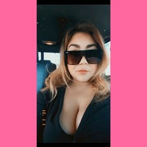 Meet your Posher, Sandra